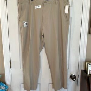 IZOD Tan Size 44x29 Golf Pants